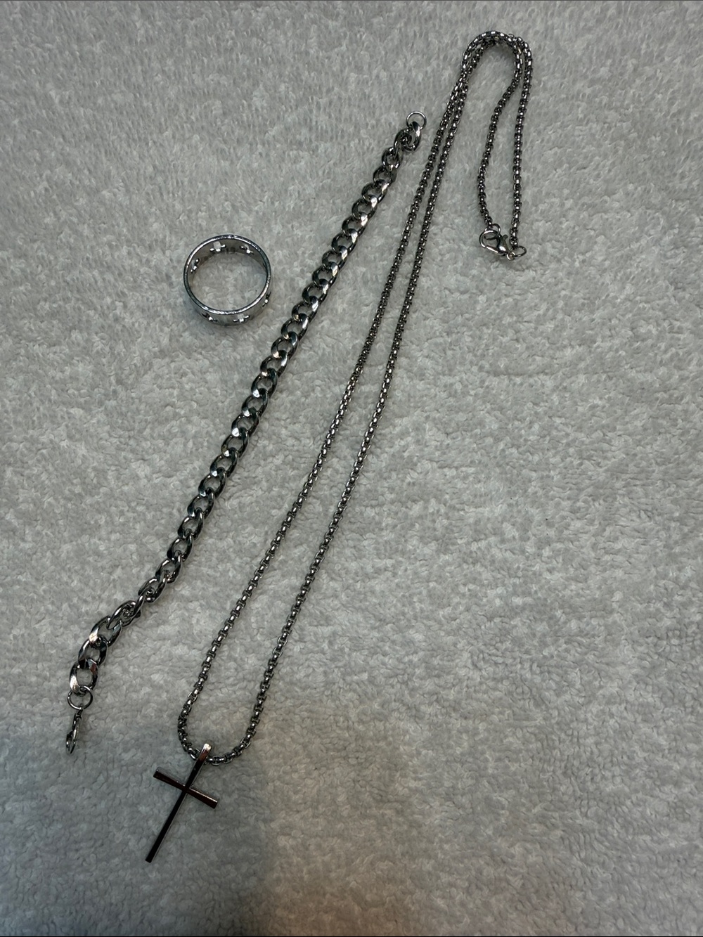 Silver Cross Pendant Necklace and Chain Set, ring size 10
